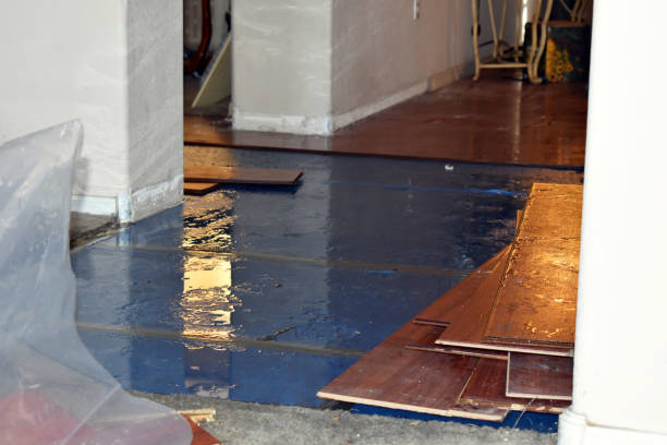 Professional Emergency Water Damage Restoration technician working in Duncan Falls, OH